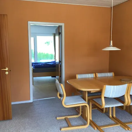 Rent Og Charmerende Hus Йёрринг
